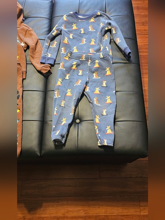 Boys 24 months 2t outfits used good play condition - Picture 2 of 3